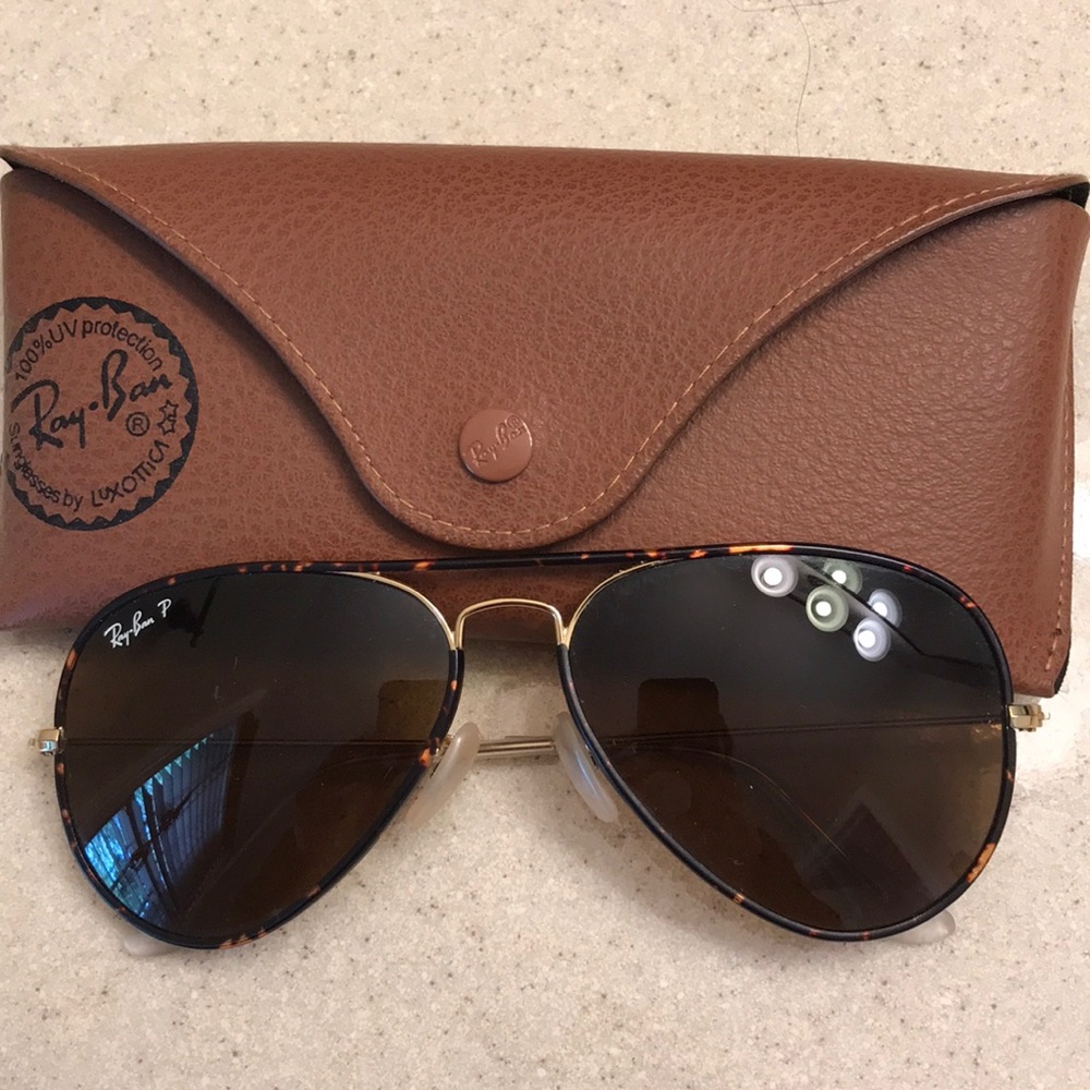 Tortoise frame ray-ban sunglasses